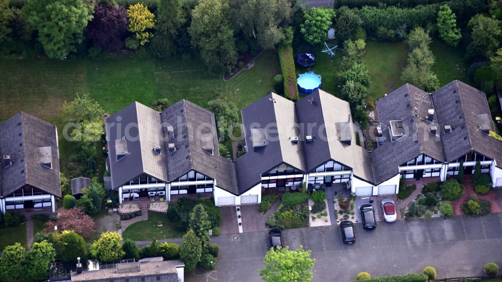 Aerial photograph Sankt Augustin - Single-family home settlement in Birlinghoven in Sankt Augustin in the state North Rhine-Westphalia, Germany