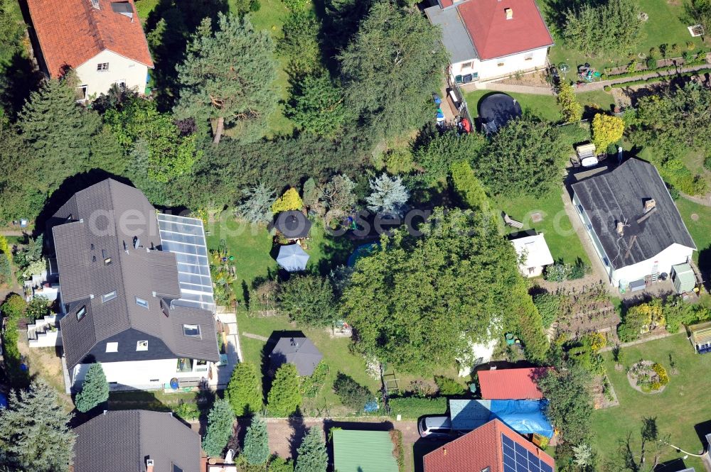 Berlin from above - View of detached house estate at Hamburger Straße in Berlin