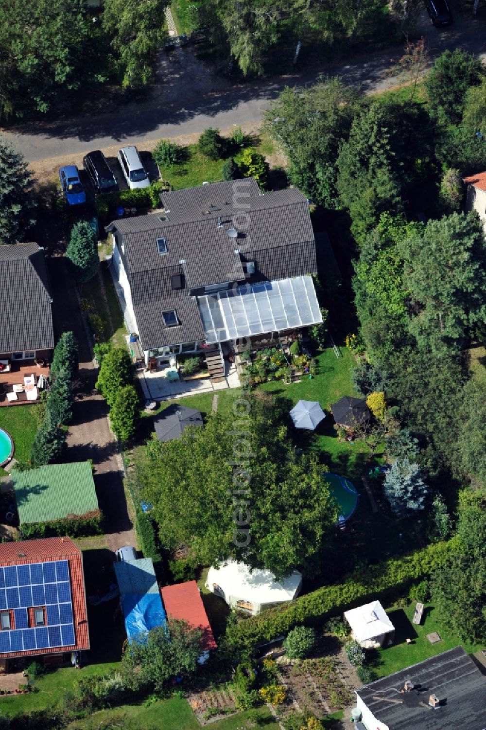 Berlin from the bird's eye view: View of detached house estate at Hamburger Straße in Berlin