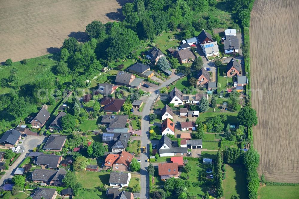 Steinburg OT Sprenge from above - One family houses at the road Rosenweg in Steinburg OT Sprenge in the state Schleswig-Holstein