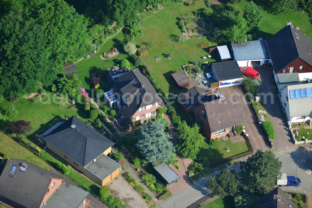 Aerial image Steinburg OT Sprenge - One family houses at the road Rosenweg in Steinburg OT Sprenge in the state Schleswig-Holstein