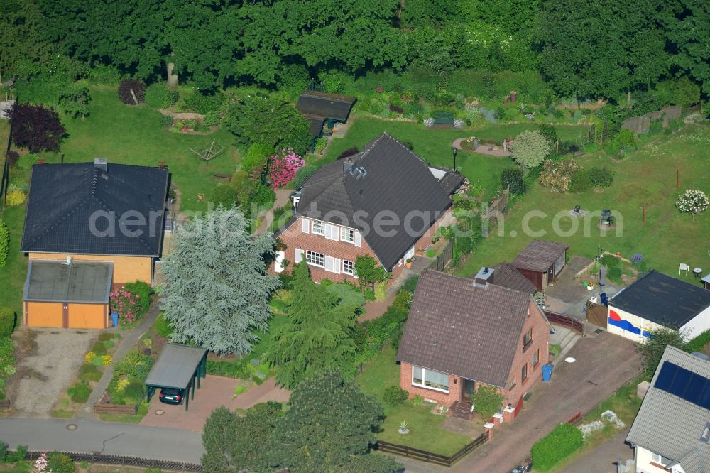 Steinburg OT Sprenge from above - One family houses at the road Rosenweg in Steinburg OT Sprenge in the state Schleswig-Holstein