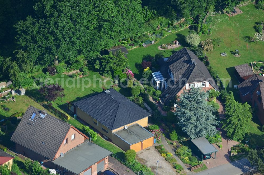 Aerial image Steinburg OT Sprenge - One family houses at the road Rosenweg in Steinburg OT Sprenge in the state Schleswig-Holstein