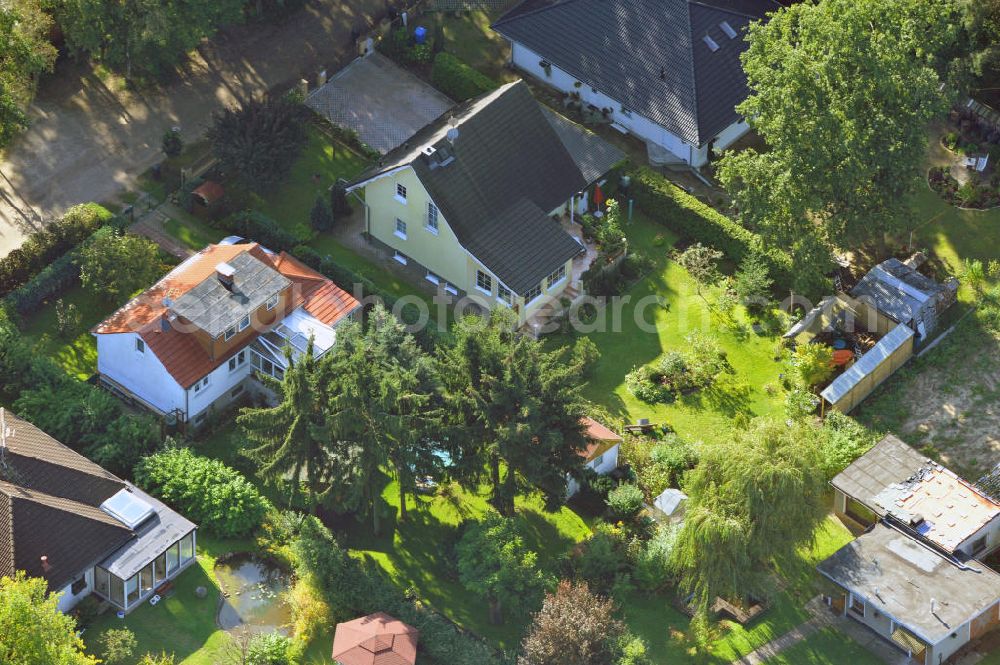 Aerial photograph Vogelsdorf zu Fredersdorf - Einfamilienwohnhäuser im Wohngebiet am Heideweg / Beppo-Römer-Straße in Vogelsdorf.