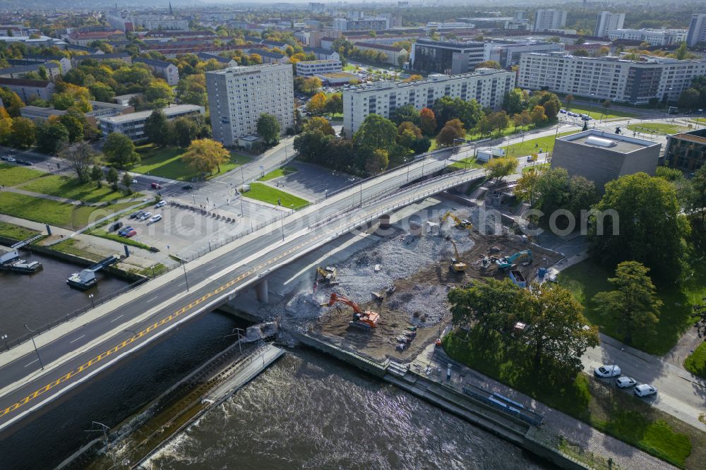 Aerial image Dresden - Concrete segments of the collapsed river bridge structure for crossing the Elbe Carolabruecke on the street Carolabruecke in Dresden in the federal state of Saxony, Germany, have fallen down into the riverbed of the Elbe