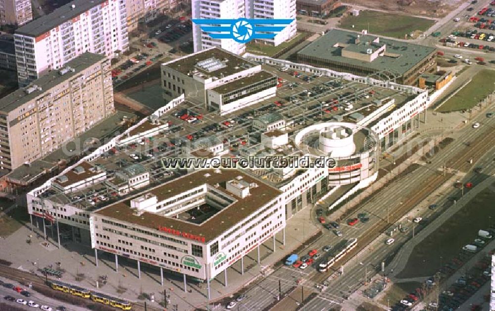 Aerial image Berlin - Hohenschönhausen - Einkaufcenter Lindencenter an der Hansastraße in Berlin-Hohenschönhausen.