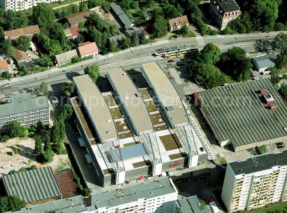 Aerial image Berlin - Hohenschönhausen - Einkaufs- und Dienstleistungszentrums Storchenhof der MÜBAU AG an der Hauptstraße in Berlin - Hohenschönhausen