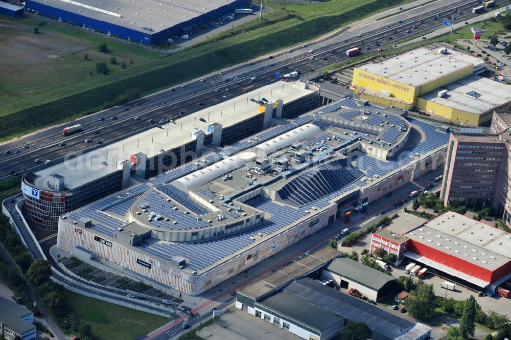 Aerial image Weiterstadt - Blick auf das Einkaufs- und Geschäftszentrum LOOP5 Shopping Centre an der Gutenbergstraße 5 in 64331 Weiterstadt an der Autobahn A5 Ausfahrt Weiterstadt. The shopping and business center LOOP5.