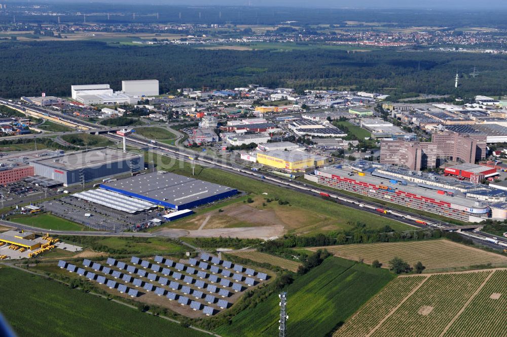 Aerial photograph Weiterstadt - Blick auf das Einkaufs- und Geschäftszentrum LOOP5 Shopping Centre an der Gutenbergstraße 5 in 64331 Weiterstadt an der Autobahn A5 Ausfahrt Weiterstadt. The shopping and business center LOOP5.