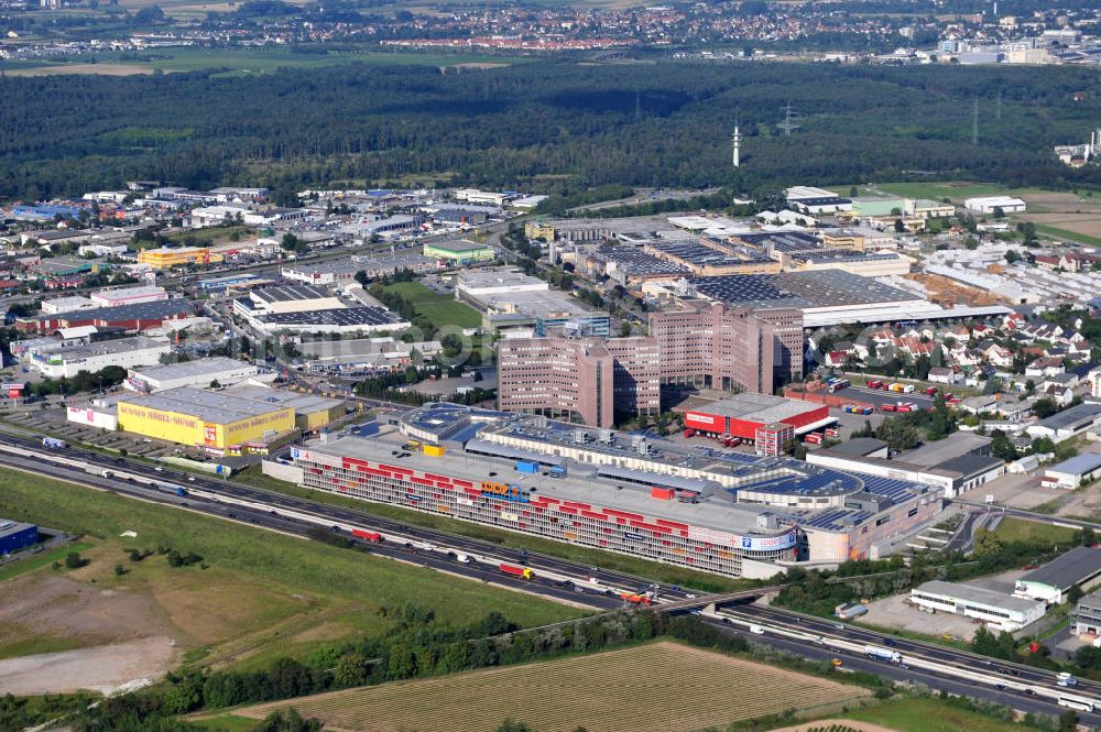 Weiterstadt from above - Blick auf das Einkaufs- und Geschäftszentrum LOOP5 Shopping Centre an der Gutenbergstraße 5 in 64331 Weiterstadt an der Autobahn A5 Ausfahrt Weiterstadt. The shopping and business center LOOP5.