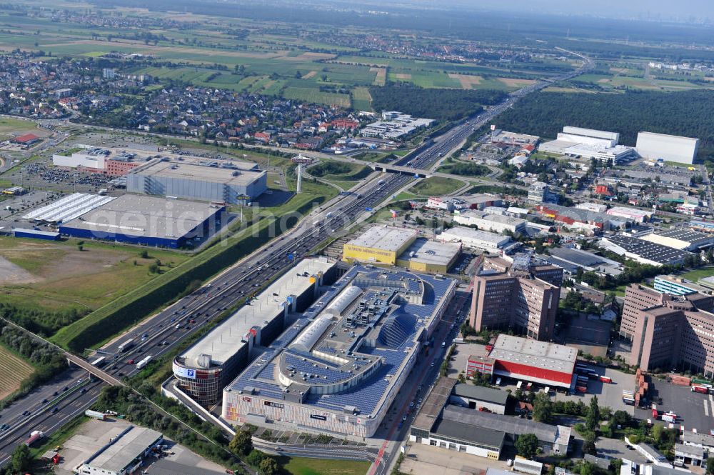 Aerial photograph Weiterstadt - Blick auf das Einkaufs- und Geschäftszentrum LOOP5 Shopping Centre an der Gutenbergstraße 5 in 64331 Weiterstadt an der Autobahn A5 Ausfahrt Weiterstadt. The shopping and business center LOOP5.