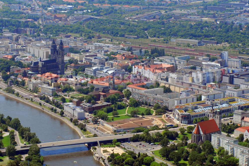 Magdeburg from above - Building of the shopping center Allee-Center Magdeburg on street Ernst-Reuter-Allee in the district Zentrum in Magdeburg in the state Saxony-Anhalt, Germany