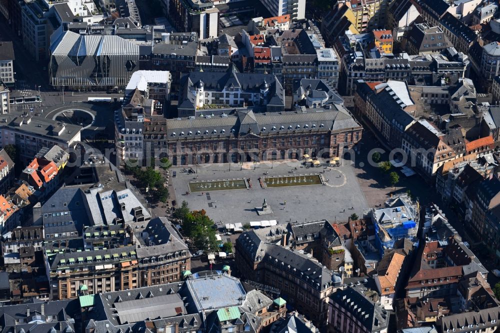 Aerial image Strasbourg - Straßburg - Building of the shopping center Aubette on Kleberplatz in Strasbourg in Grand Est, France