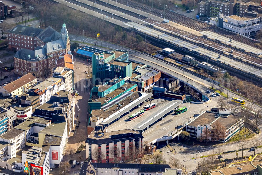 Aerial image Gelsenkirchen - Building of the shopping center Bahnhofscenter Gelsenkirchen on Bahnhofsvorplatz in Gelsenkirchen in the state North Rhine-Westphalia, Germany