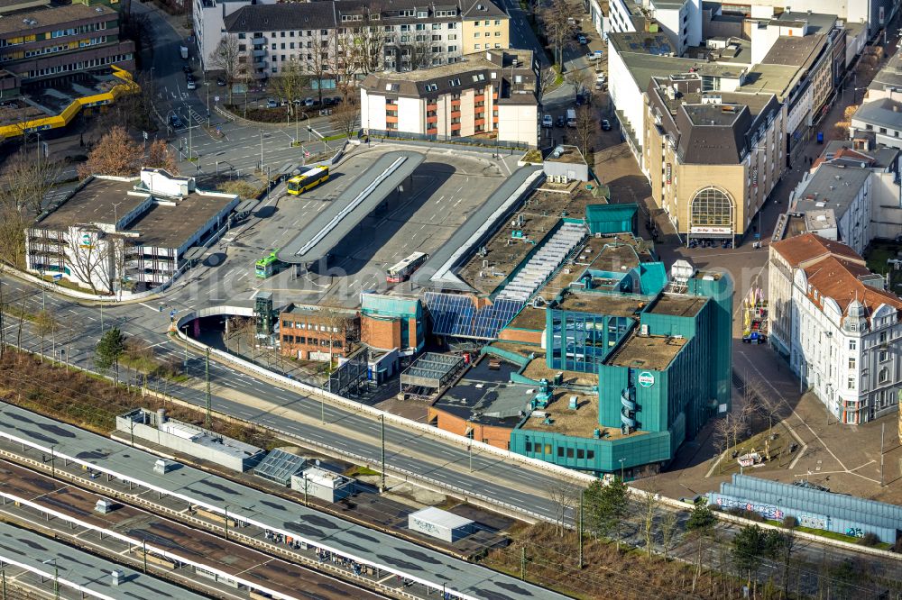 Aerial image Gelsenkirchen - Building of the shopping center Bahnhofscenter Gelsenkirchen on Bahnhofsvorplatz in Gelsenkirchen in the state North Rhine-Westphalia, Germany