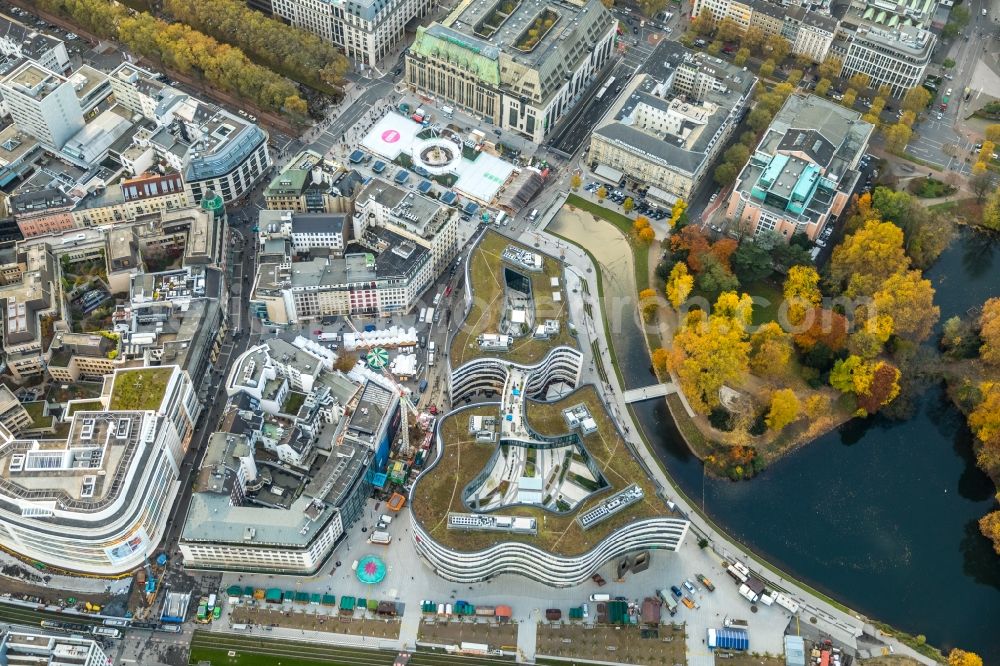 Düsseldorf from the bird's eye view: Building of the shopping center Koe-Bogen on Koenigsallee in Duesseldorf in the state North Rhine-Westphalia, Germany