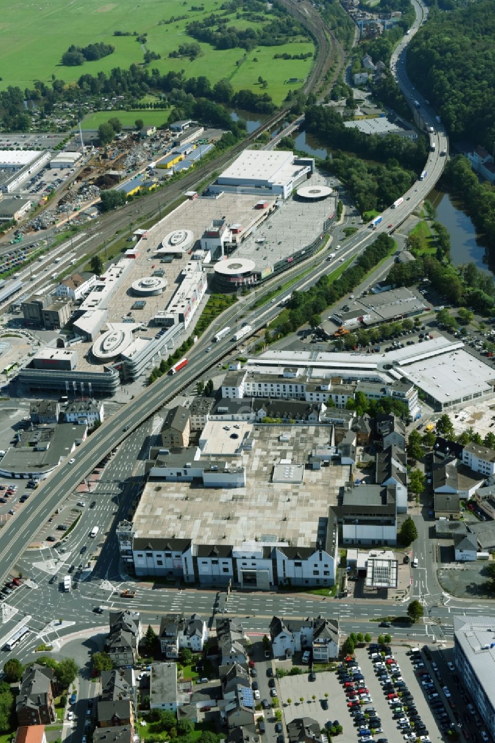 Aerial image Wetzlar - Building of the shopping center COLORADEN on Bahnhofstrasse in Wetzlar in the state Hesse, Germany