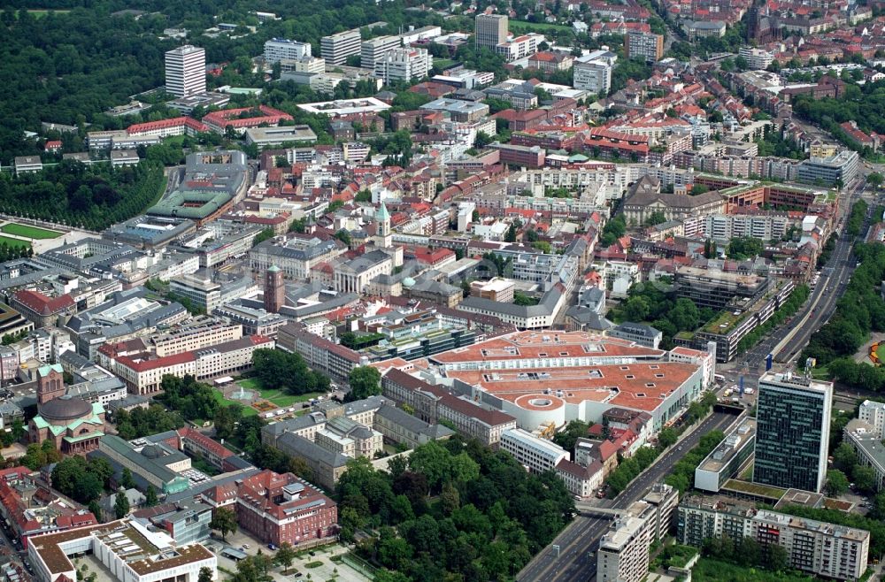 Karlsruhe from the bird's eye view: Building of the shopping center Ettlinger Tor Karlsruhe an der Karl-Friedrich-Strasse in Karlsruhe in the state Baden-Wuerttemberg, Germany