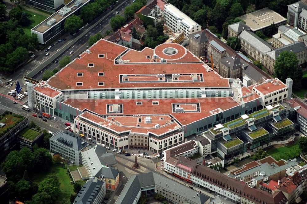 Aerial photograph Karlsruhe - Building of the shopping center Ettlinger Tor Karlsruhe an der Karl-Friedrich-Strasse in Karlsruhe in the state Baden-Wuerttemberg, Germany