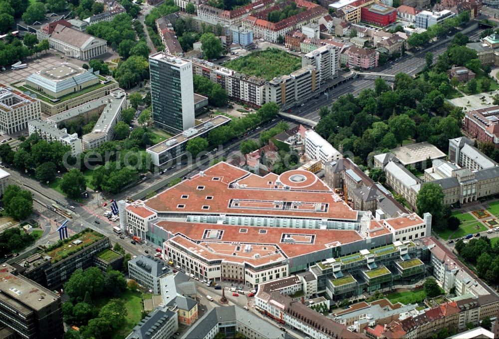 Aerial image Karlsruhe - Building of the shopping center Ettlinger Tor Karlsruhe an der Karl-Friedrich-Strasse in Karlsruhe in the state Baden-Wuerttemberg, Germany