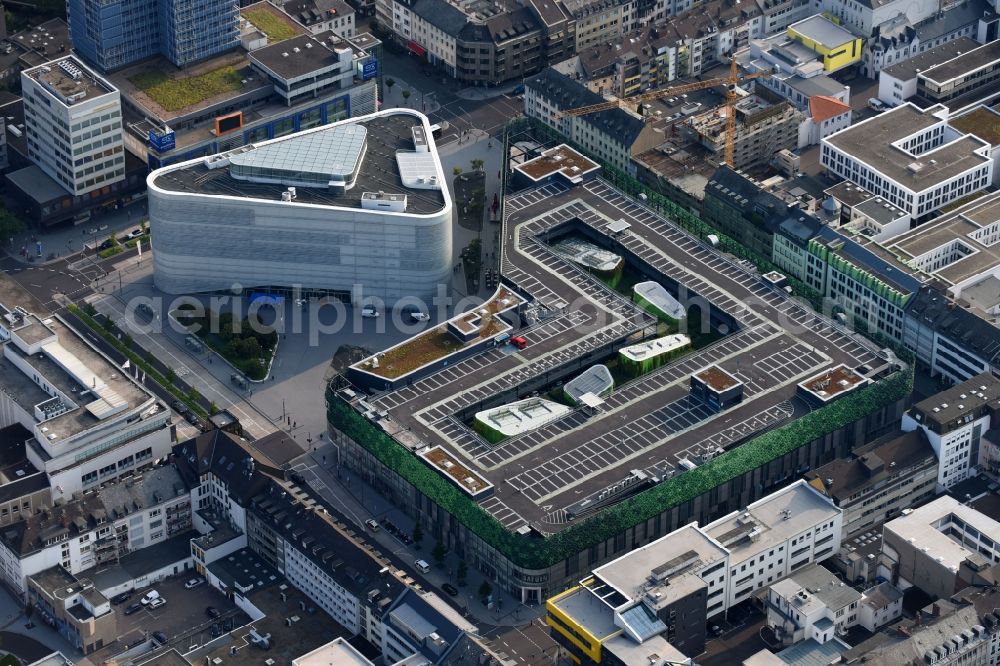 Aerial image Koblenz - Building of the shopping center Forum Mittelrhein Koblenz and of Gebaeudekomplex of Romanticum Koblenz on Zentralplatz in Koblenz in the state Rhineland-Palatinate, Germany