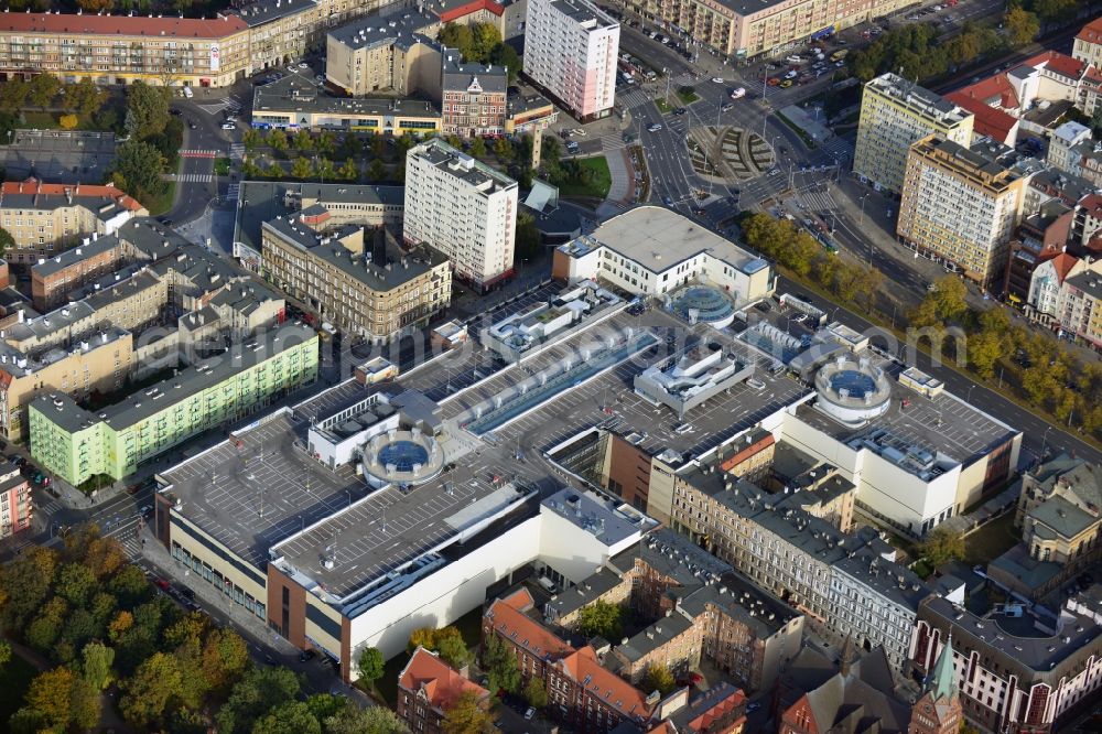 Aerial image Szczecin - Stettin - Building of the shopping center Galeria Kaskada on aleja Niepodleglosci in Szczecin in West Pomerania, Poland