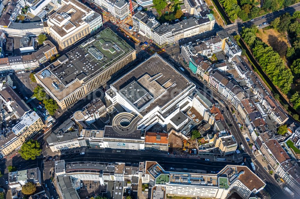 Aerial photograph Düsseldorf - Building of the shopping center Galeria Kaufhof on Oststrasse - Am Werhan - Tonhallenstrasse in the district Stadtmitte in Duesseldorf in the state North Rhine-Westphalia, Germany