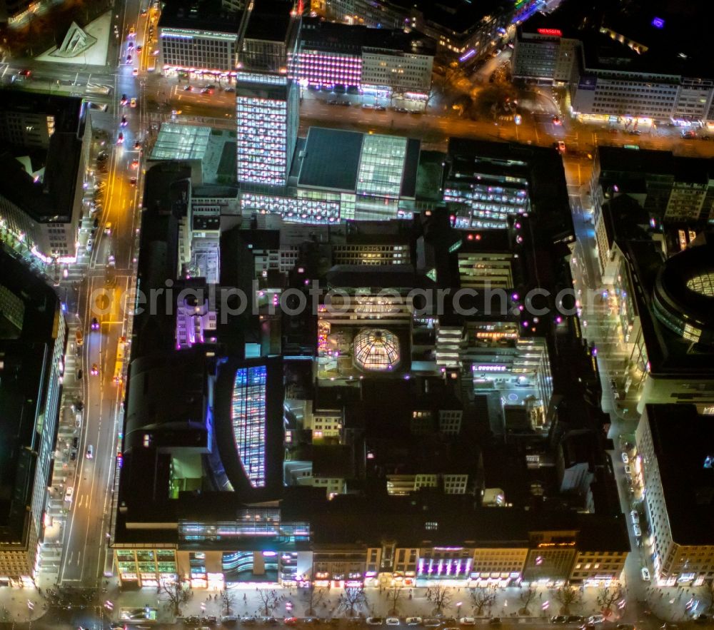 Aerial image Düsseldorf - Building of the shopping center of Koe Galerie Duesseldorf between the boulevards of the Koenigsallee and Berliner Allee in the district Stadtmitte in Duesseldorf in the state North Rhine-Westphalia, Germany