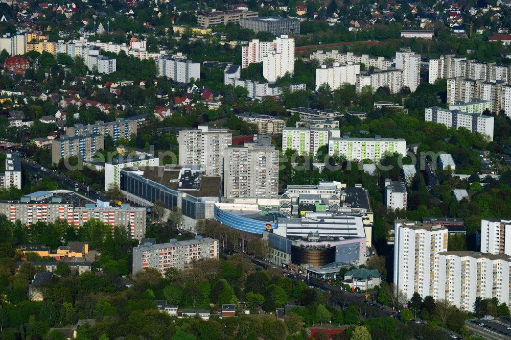 Aerial image Berlin - Building of the shopping center Gropius Passagen in the district Buckow in Berlin, Germany