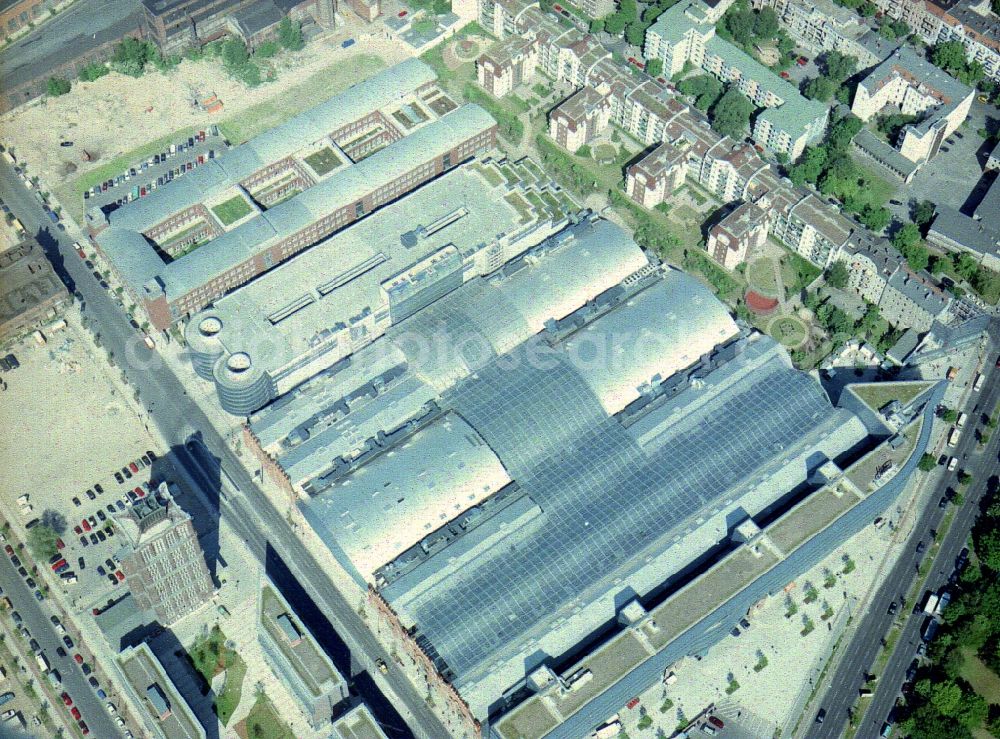 Aerial photograph Berlin - Building of the shopping center Hallen on Borsigturm in the district Reinickendorf in Berlin, Germany