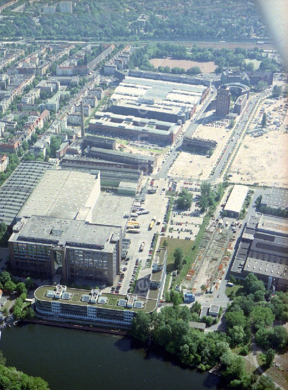 Aerial image Berlin - Building of the shopping center Hallen on Borsigturm in the district Reinickendorf in Berlin, Germany