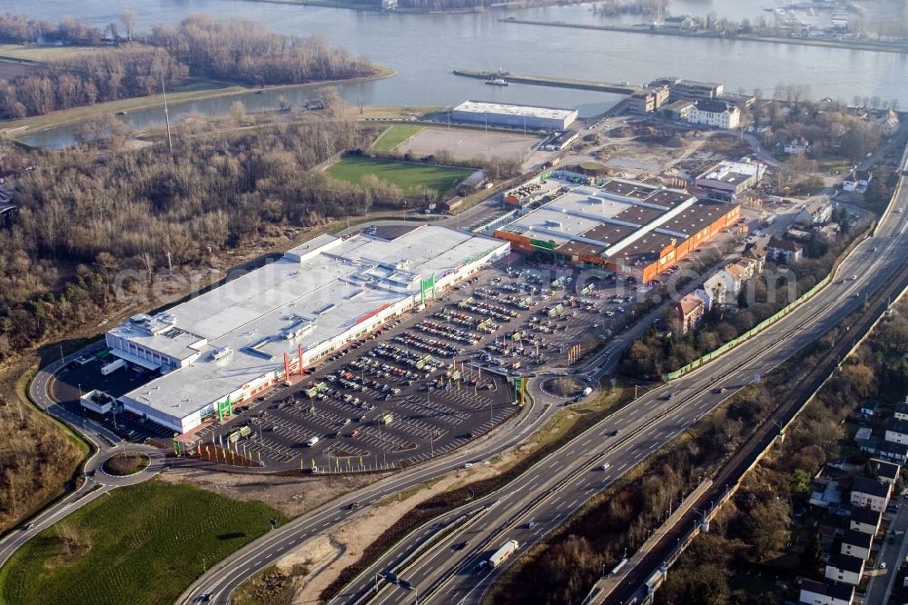 Wörth am Rhein from above - Building of the shopping center Maximilian-Center in the district Maximilian-Center in Woerth am Rhein in the state Rhineland-Palatinate, Germany