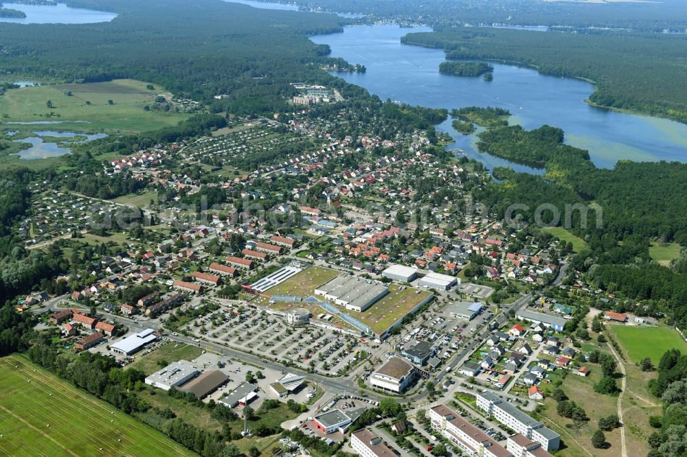 Aerial photograph Gosen-Neu Zittau - Building of the shopping center Mueggelpark Gosen in Gosen-Neu Zittau in the state Brandenburg, Germany