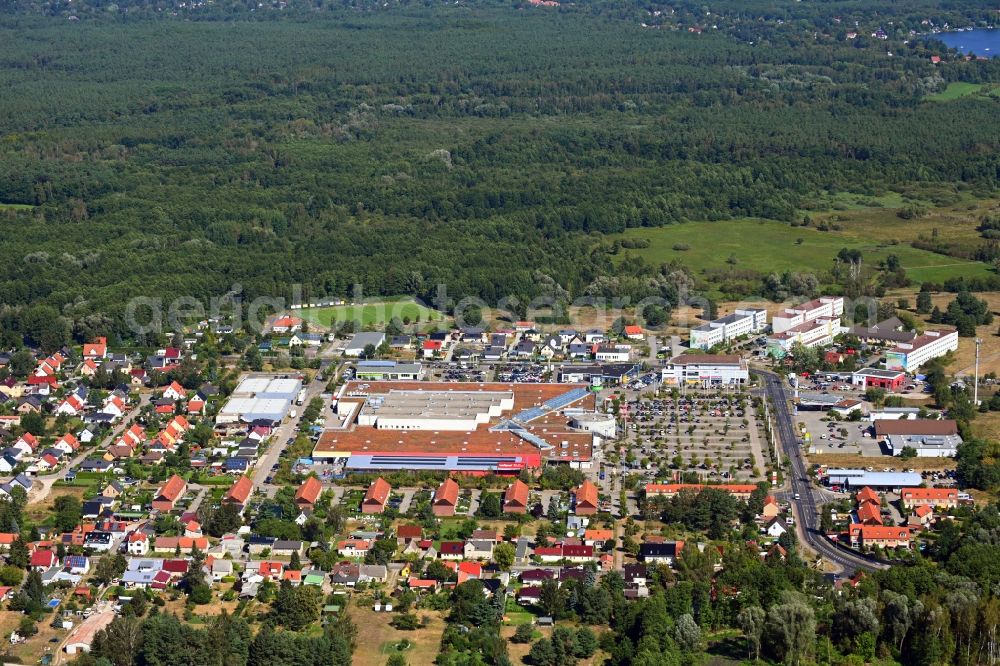 Aerial image Gosen-Neu Zittau - Building of the shopping center Mueggelpark Gosen in Gosen-Neu Zittau in the state Brandenburg, Germany