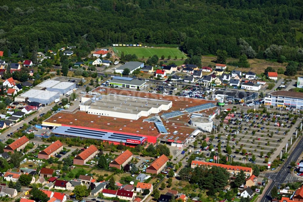 Gosen-Neu Zittau from above - Building of the shopping center Mueggelpark Gosen in Gosen-Neu Zittau in the state Brandenburg, Germany