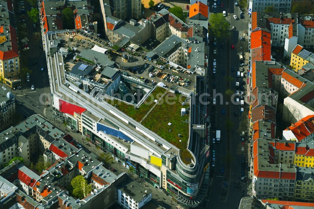 Aerial image Berlin - Building of the shopping center Neukoelln Arcaden on Karl-Marx-Strasse corner Flughafenstrasse in Berlin, Germany