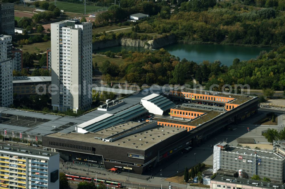 Halle (Saale) from above - Building of the shopping center Neustaedter Passage - Neustadt Centrum Halle in the district Neustadt in Halle (Saale) in the state Saxony-Anhalt, Germany