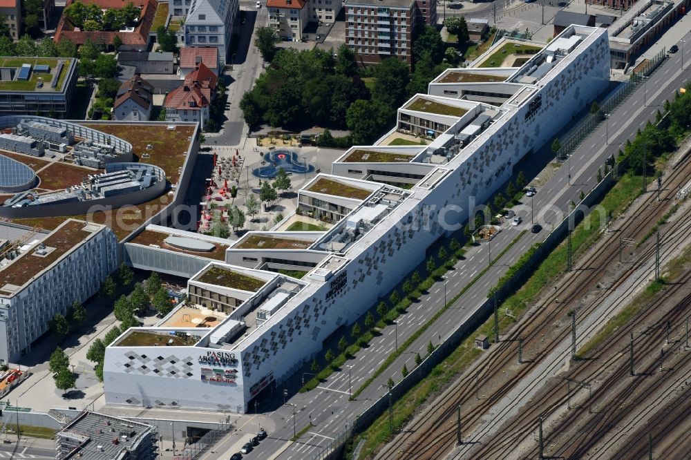 München from the bird's eye view: Building of the shopping center Pasing Arcaden on Pasinger Bahnhofsplatz in the district Pasing-Obermenzing in Munich in the state Bavaria, Germany