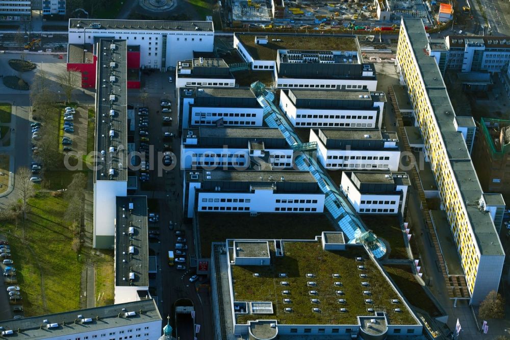 Aerial image Dessau-Roßlau - Building of the shopping center Rathaus-Center Dessau on Kavalierstrasse in Dessau-Rosslau in the state Saxony-Anhalt, Germany