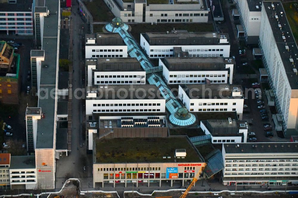 Dessau from the bird's eye view: Building of the shopping center Rathaus-Center Dessau on Kavalierstrasse in Dessau in the state Saxony-Anhalt, Germany