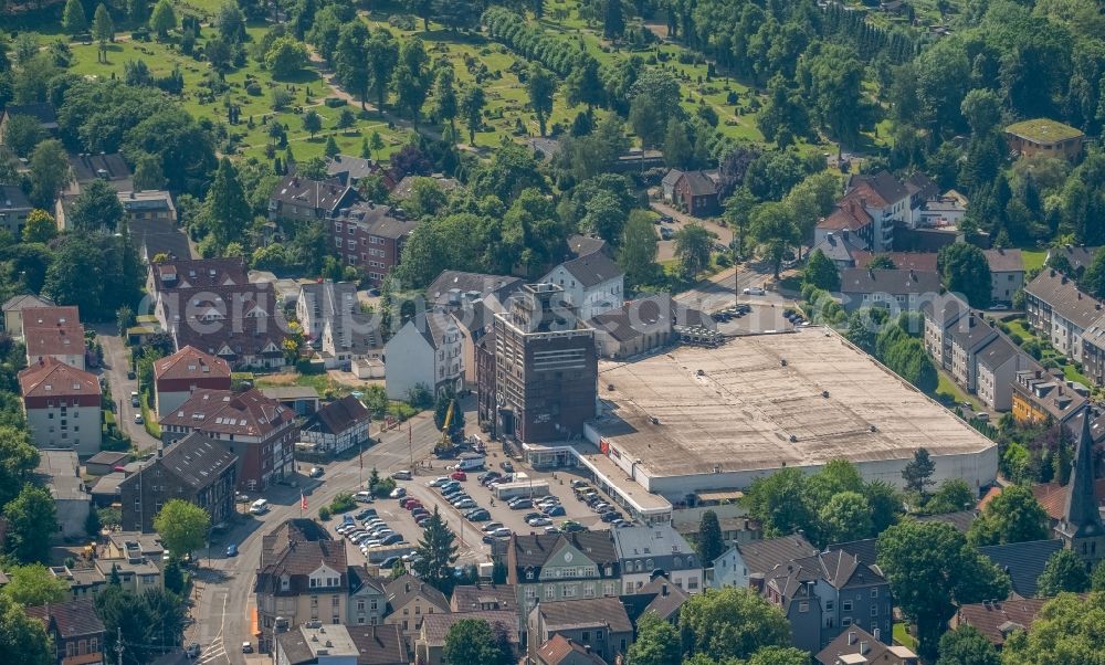 Aerial photograph Bochum - Building of the shopping center of real GmbH and das Matrix Bochum on Hauptstrasse in Bochum in the state North Rhine-Westphalia, Germany