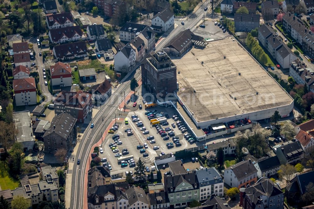 Aerial photograph Bochum - Building of the shopping center of real GmbH and das Matrix Bochum on Hauptstrasse in Bochum in the state North Rhine-Westphalia, Germany