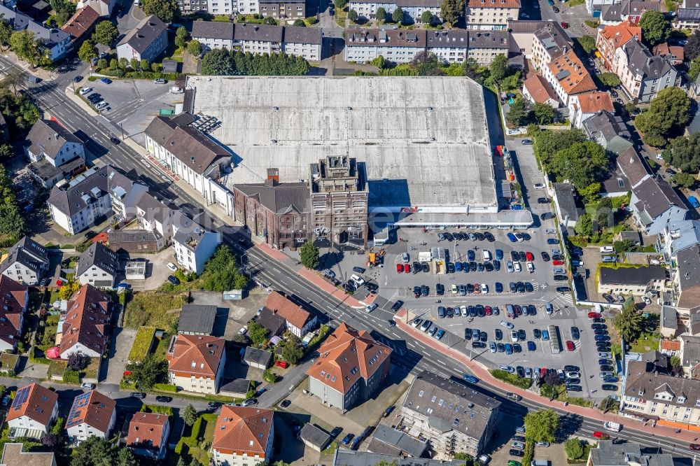 Bochum from the bird's eye view: Building of the shopping center of real GmbH and das Matrix Bochum on Hauptstrasse in Bochum in the state North Rhine-Westphalia, Germany