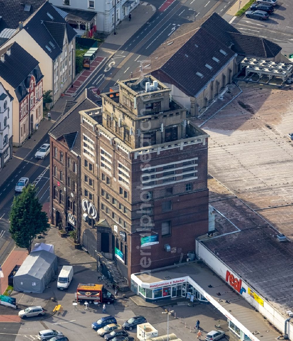 Aerial image Bochum - Building of the shopping center of real GmbH and das Matrix Bochum on Hauptstrasse in Bochum at Ruhrgebiet in the state North Rhine-Westphalia, Germany