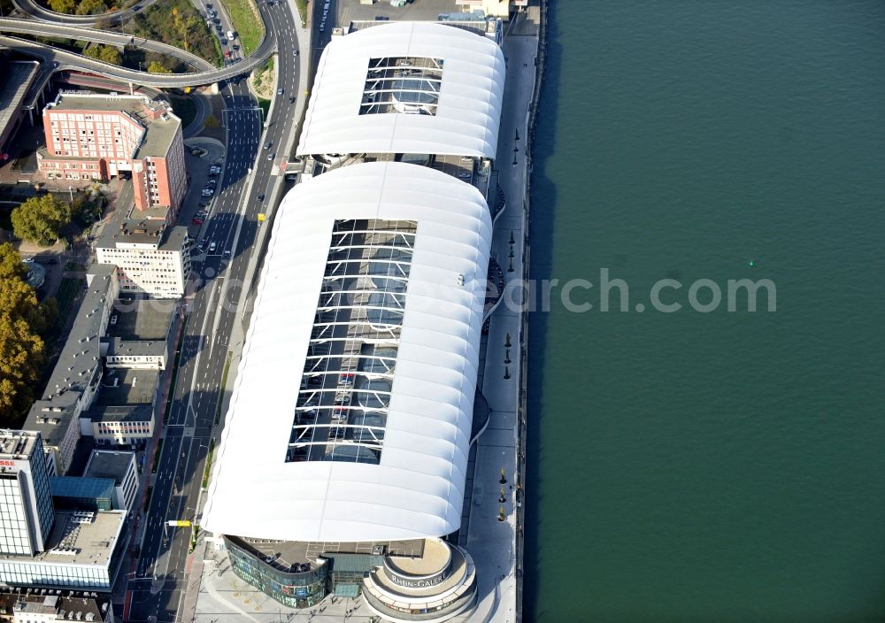 Ludwigshafen am Rhein from the bird's eye view: Building of the shopping center Rhein-Galerie in Ludwigshafen am Rhein in the state Rhineland-Palatinate, Germany