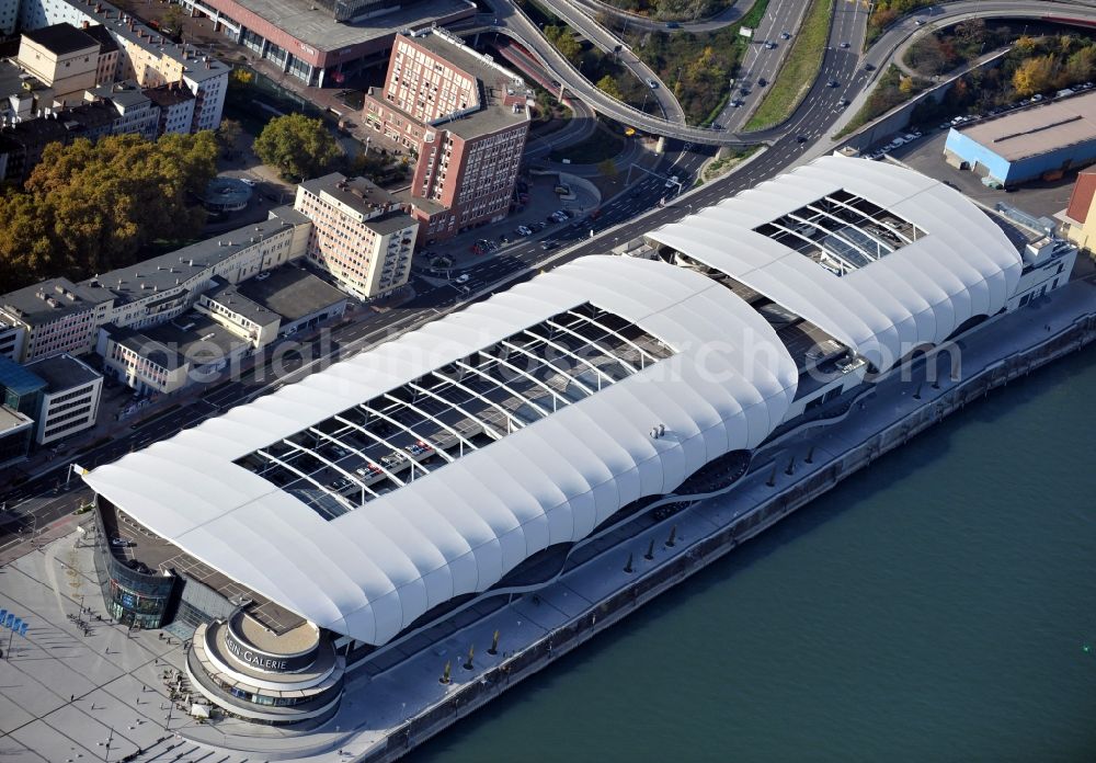 Ludwigshafen am Rhein from above - Building of the shopping center Rhein-Galerie in Ludwigshafen am Rhein in the state Rhineland-Palatinate, Germany