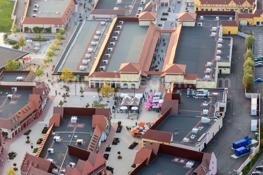 Roppenheim from the bird's eye view: Building of the shopping center Roppenheim The Style Outlets in Roppenheim in Grand Est, France