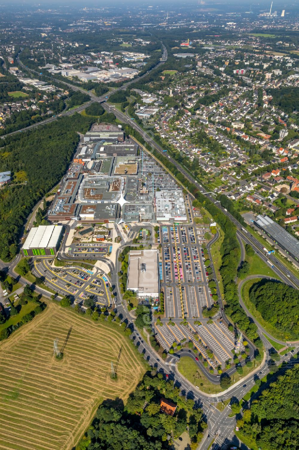 Aerial photograph Bochum - Building of the shopping center Ruhr Park in the district Harpen in Bochum at Ruhrgebiet in the state North Rhine-Westphalia, Germany