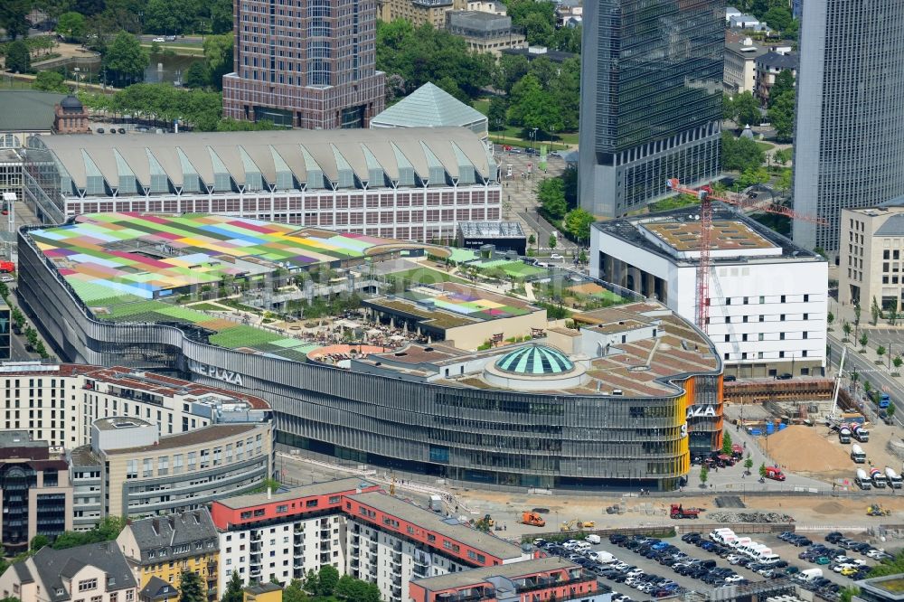 Aerial photograph Frankfurt am Main - Building of the shopping center Skyline Plaza on Europa - Allee in the district Gallus in Frankfurt in the state Hesse, Germany