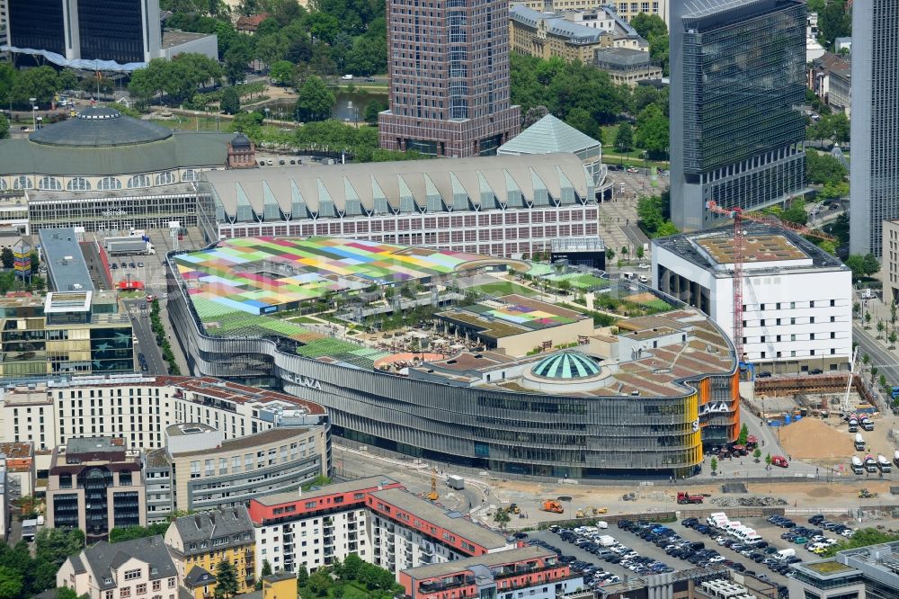 Aerial photograph Frankfurt am Main - Building of the shopping center Skyline Plaza on Europa - Allee in the district Gallus in Frankfurt in the state Hesse, Germany